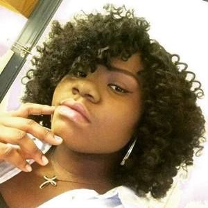 Meet your Posher, Thea