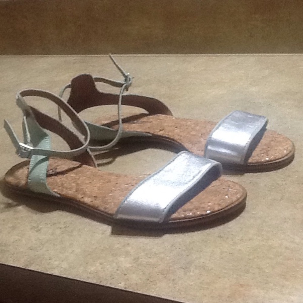 Cute Lucky Brand summer sandal