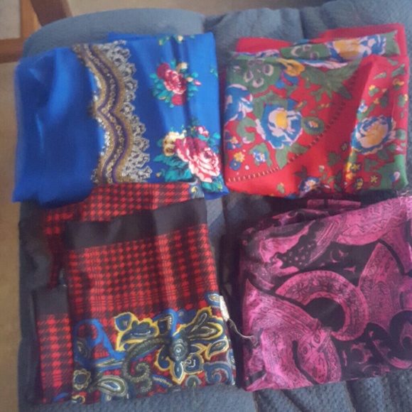 Gentry Accessories - Gentry 31" Square acrylic scarves - Set of 4