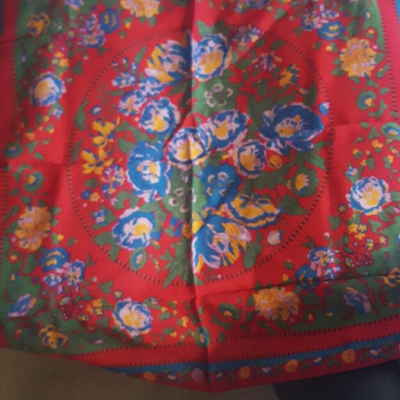 Gentry 31" Square acrylic scarves - Set of 4 - Picture 5 of 6