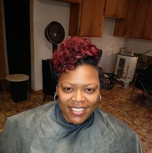 Meet your Posher, Angela