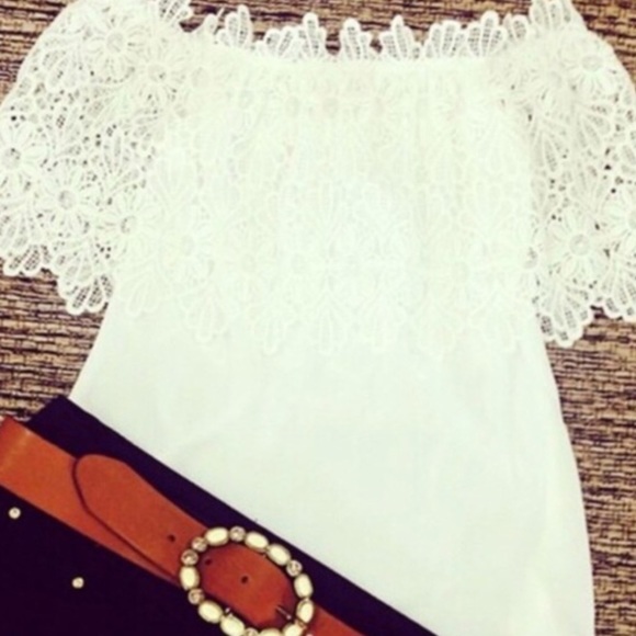 Off Shoulders Lace Top🎀SZ MEDIUM - Picture 4 of 4