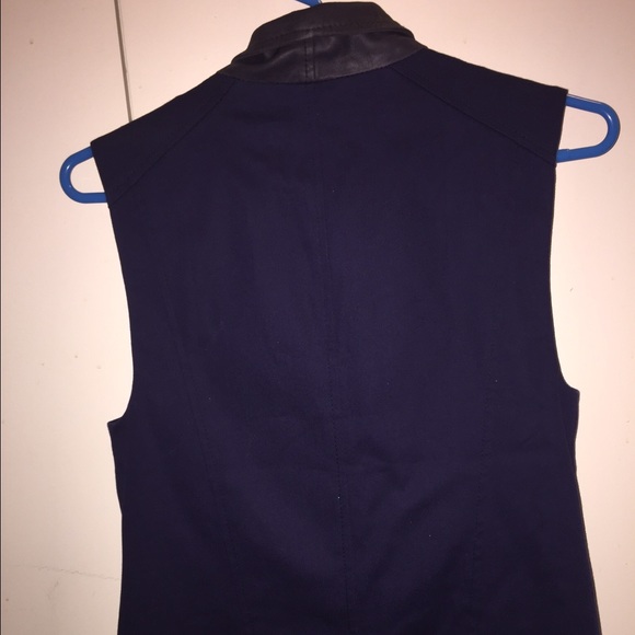 Vince Brand Asymmetrical Vest. - Picture 3 of 3