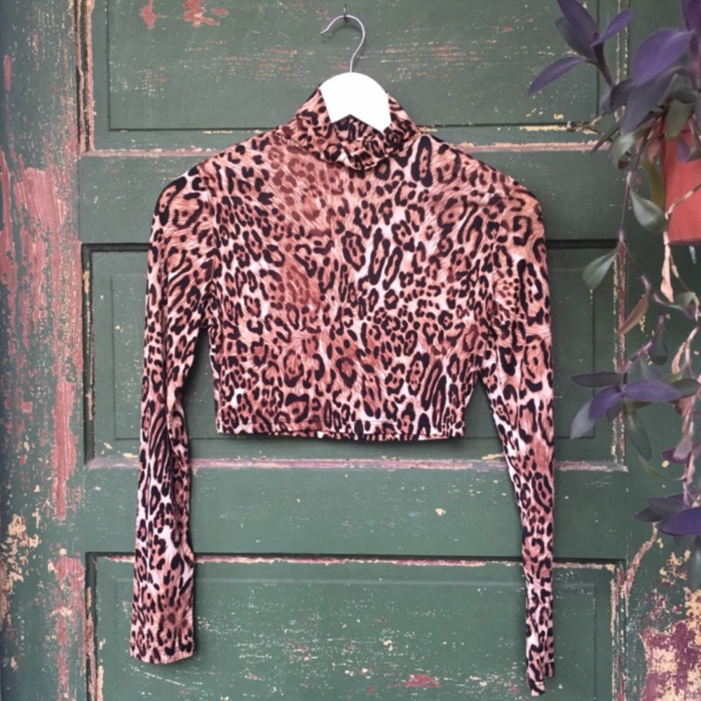 Leopard Long Sleeve Crop Top with Turtleneck