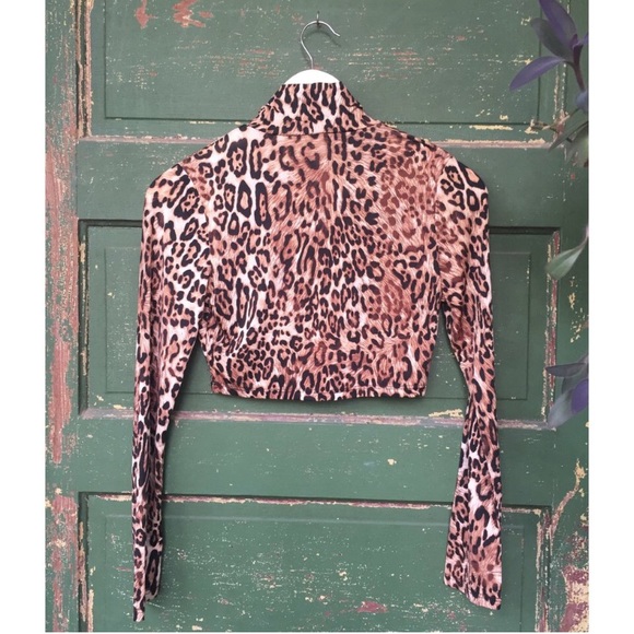 Leopard Long Sleeve Crop Top with Turtleneck - Picture 2 of 4