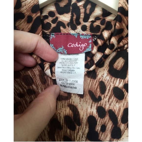 Leopard Long Sleeve Crop Top with Turtleneck - Picture 4 of 4