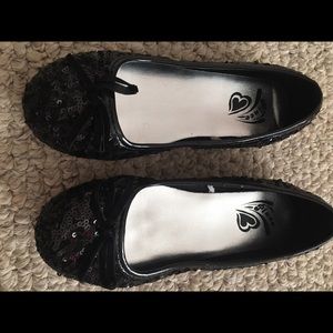 Sparkly sequined ballet flats