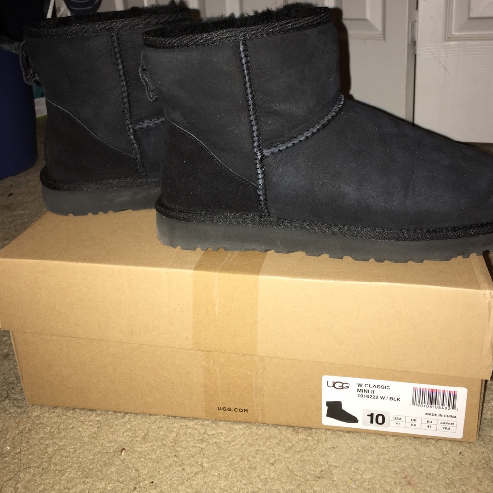 Classic II mini Ugg boots