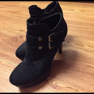 Black faux Guess booties