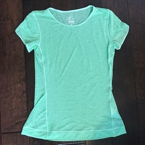 NWOT Nike Dri Fit fitted Tee