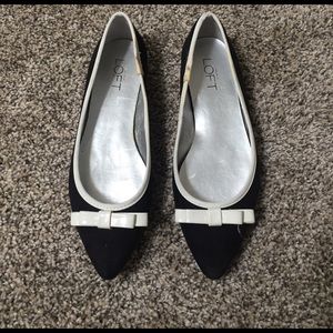 Ann Taylor Size 5 Black and White Flats