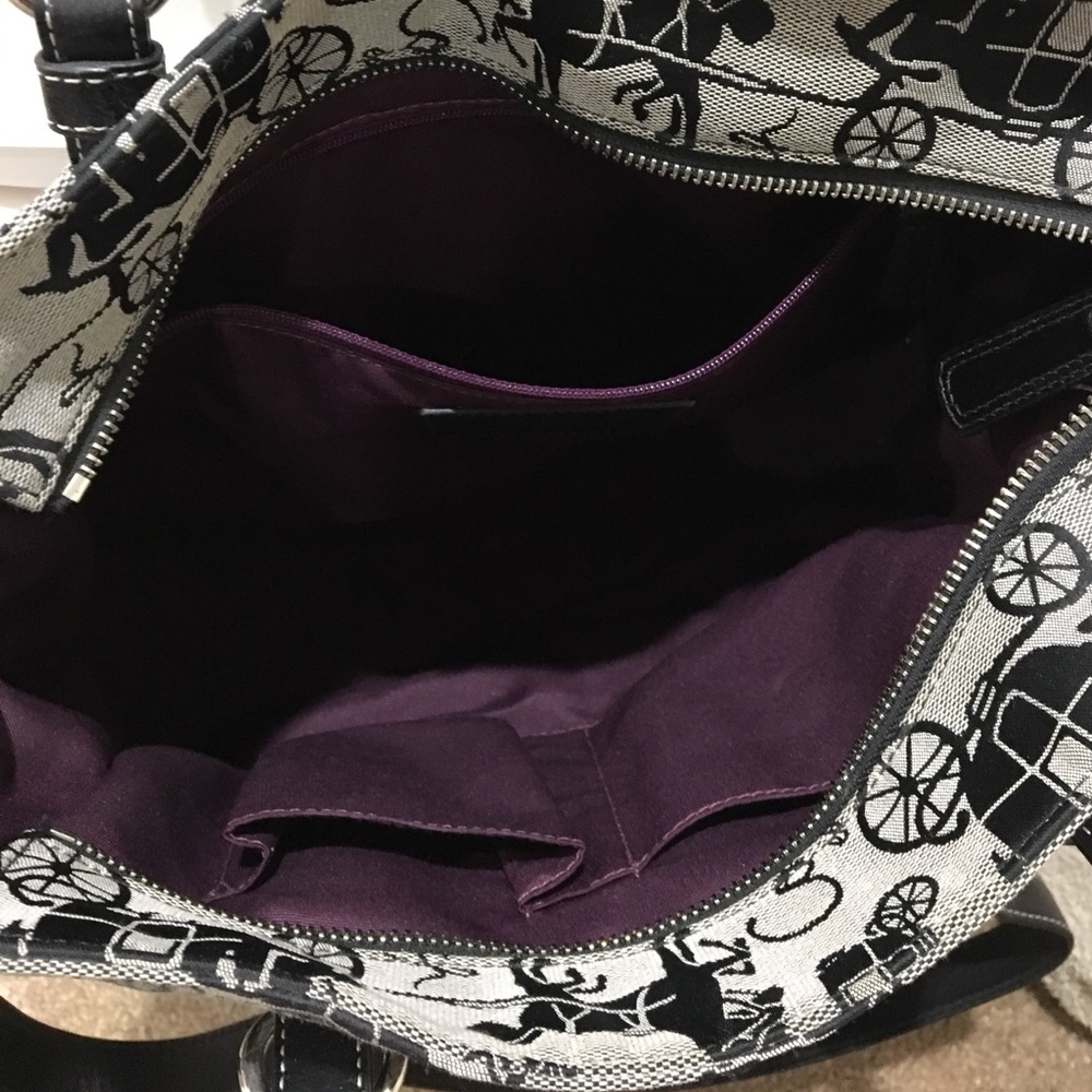 SALE!! NWOT COACH Horse and Carriage Tote Black - Picture 3 of 4