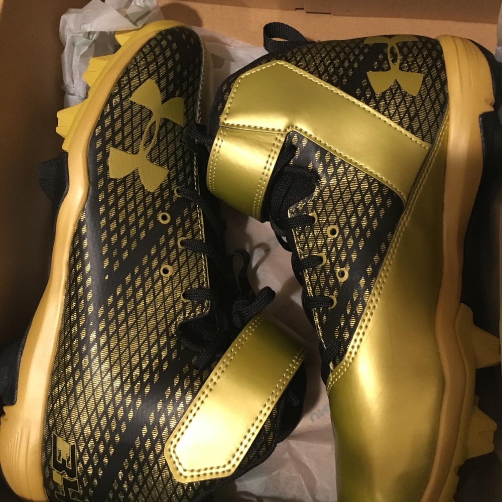 Bryce Harper cleats.