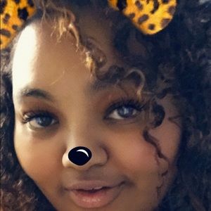 Meet your Posher, Amelia