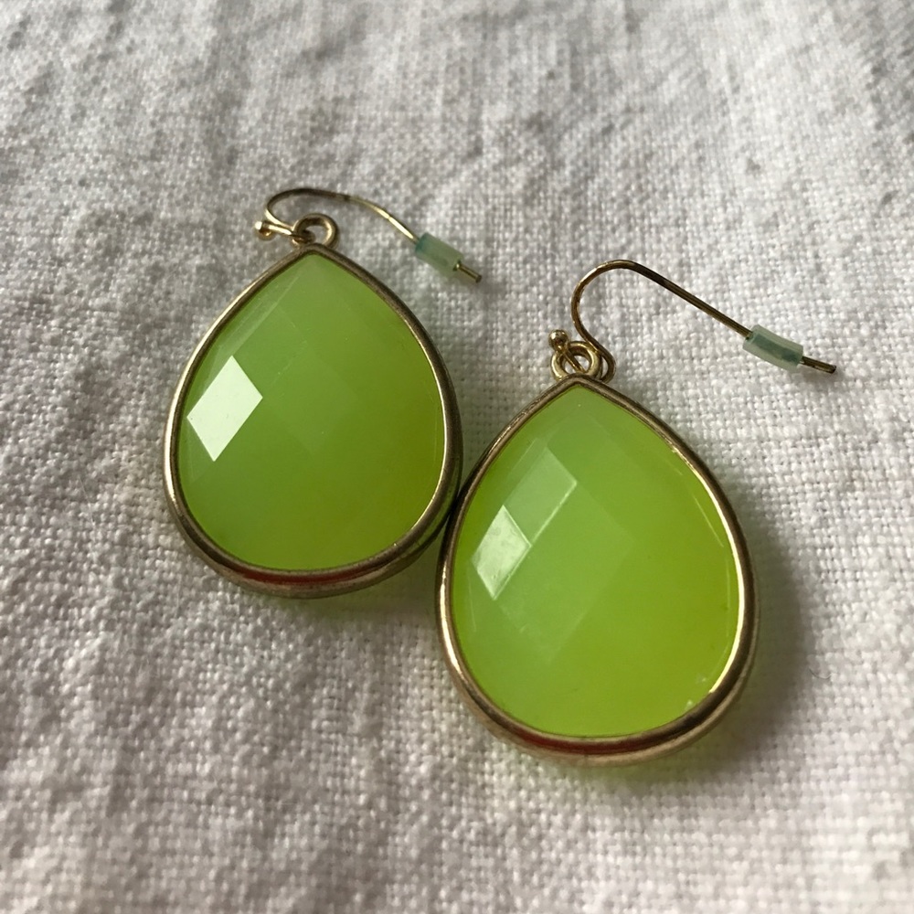 Citron colored faceted earrings