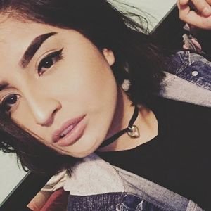 Meet your Posher, Isela