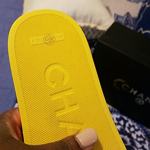 Summer Chained Satin Rubber Slide - Picture 4 of 4