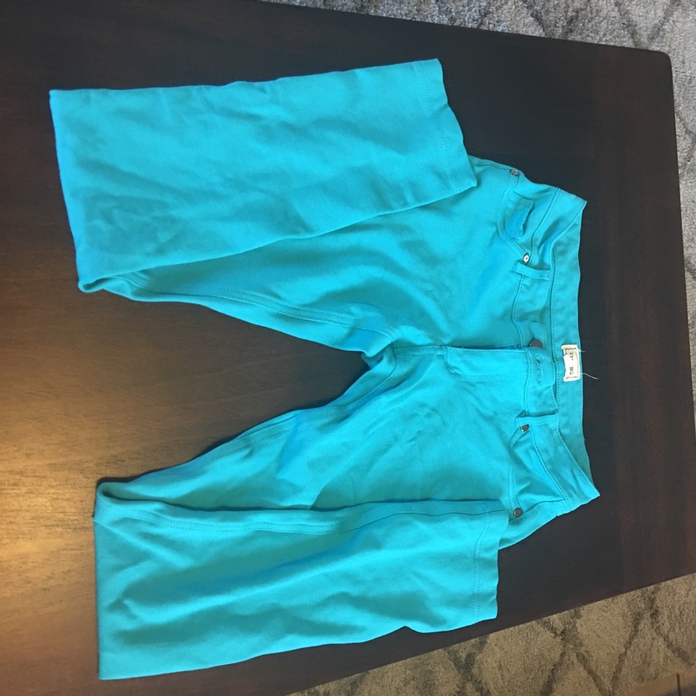 Medium teal color legging pants super stretchy
