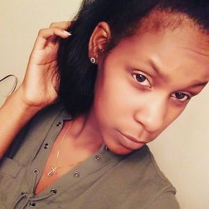 Meet your Posher, Candace