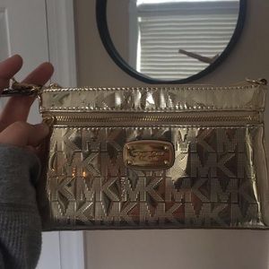Michael Kors wristlet/ brand new,never been used