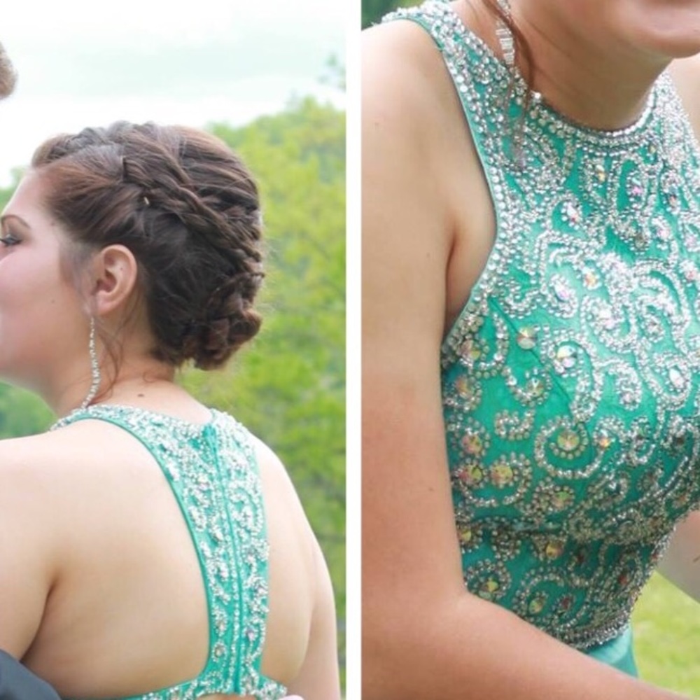 Prom Dress - Picture 2 of 4