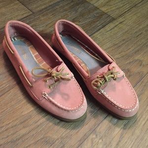 Pink/Salmon Sperry Top Sider