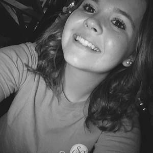 Meet your Posher, Chloe