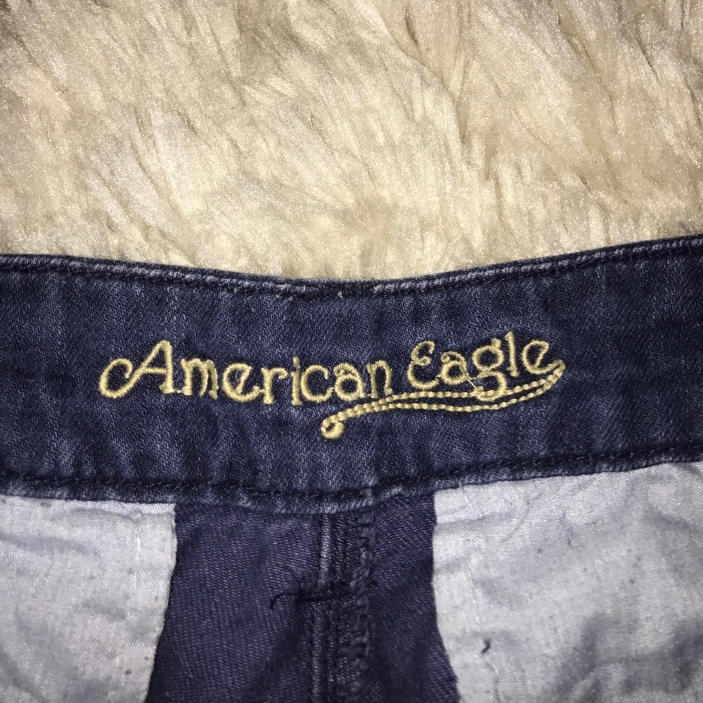 American Eagle lightly distressed denim shorts - Picture 3 of 4