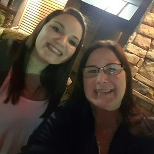 Meet your Posher, Lorraine