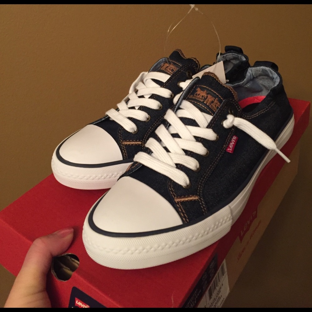 Levi's sneakers