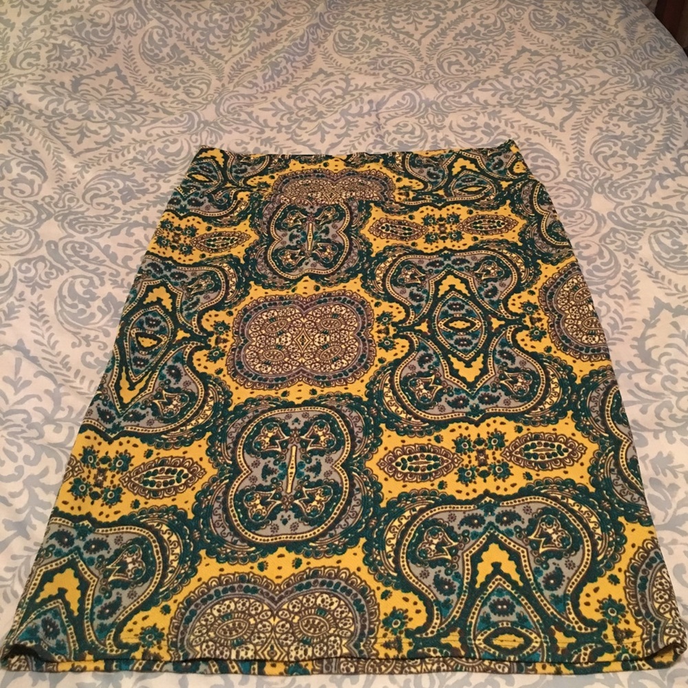 LulaRoe Cassie skirt