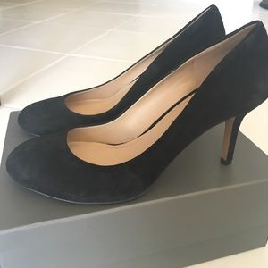 Black velvet heels