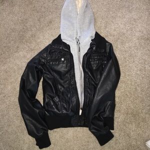 WOMENS AND KIDS TILLYS LEATHER JACKET