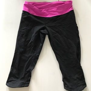 Fuchsia & Black Lululemon Crop Pant size 8