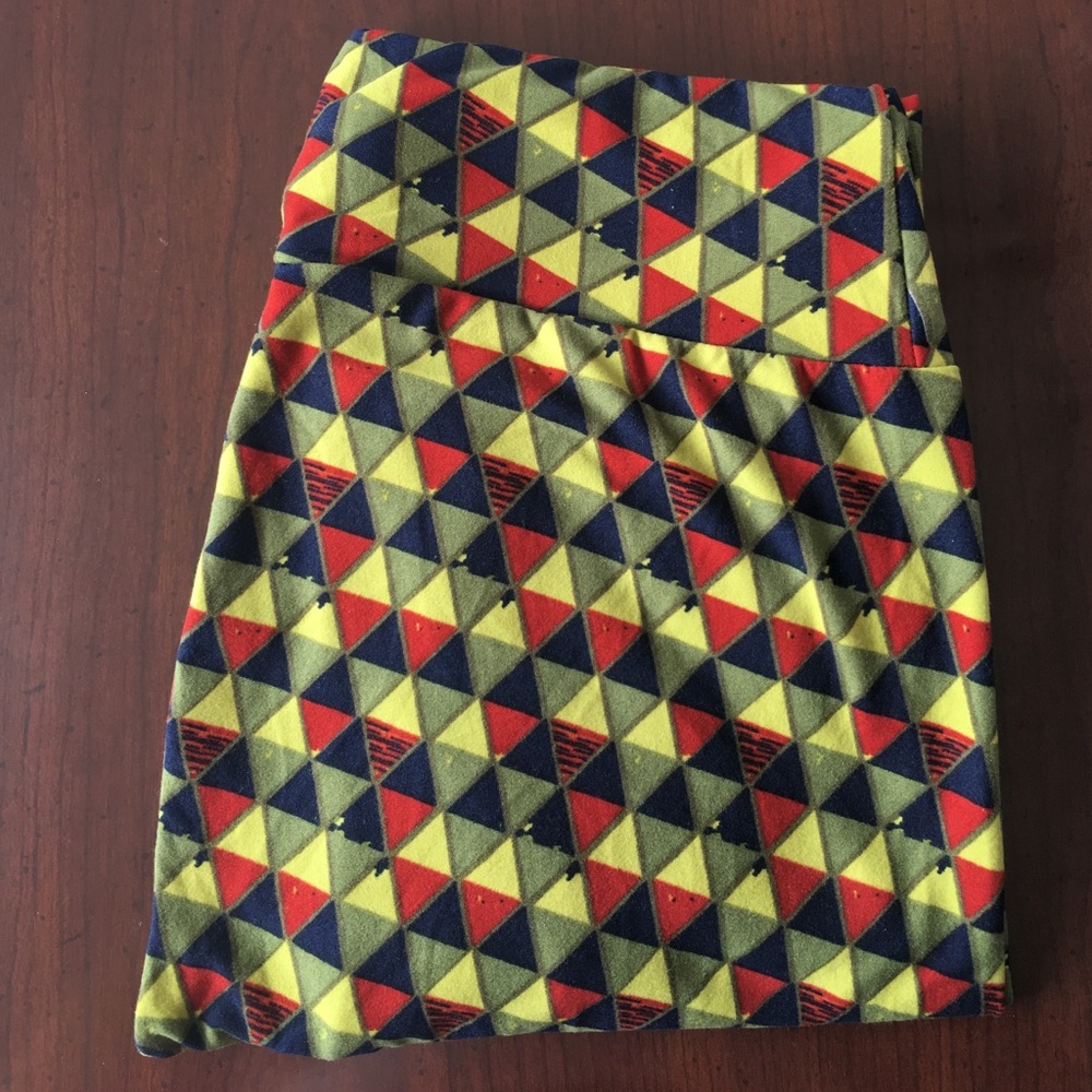 💛💚Fun LulaRoe geometric print os leggings💛💙