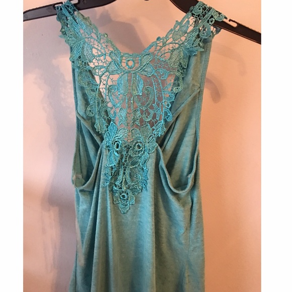 Turquoise Tank - Picture 2 of 2