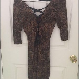 Lace up dress with vintage lace pattern