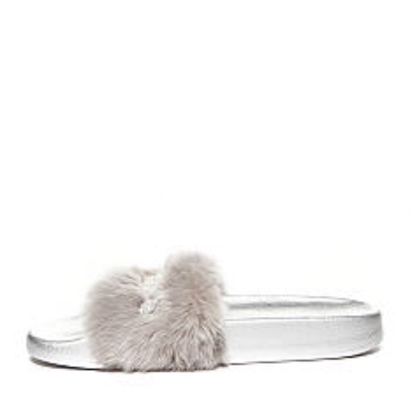 NEW bebe SlipOn Slide Sandal LOGO FLIP SILVER - Picture 2 of 7