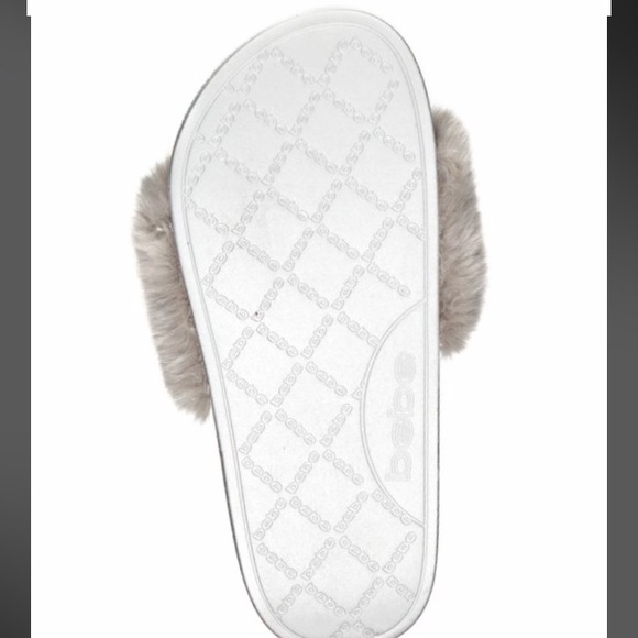 NEW bebe SlipOn Slide Sandal LOGO FLIP SILVER - Picture 3 of 7