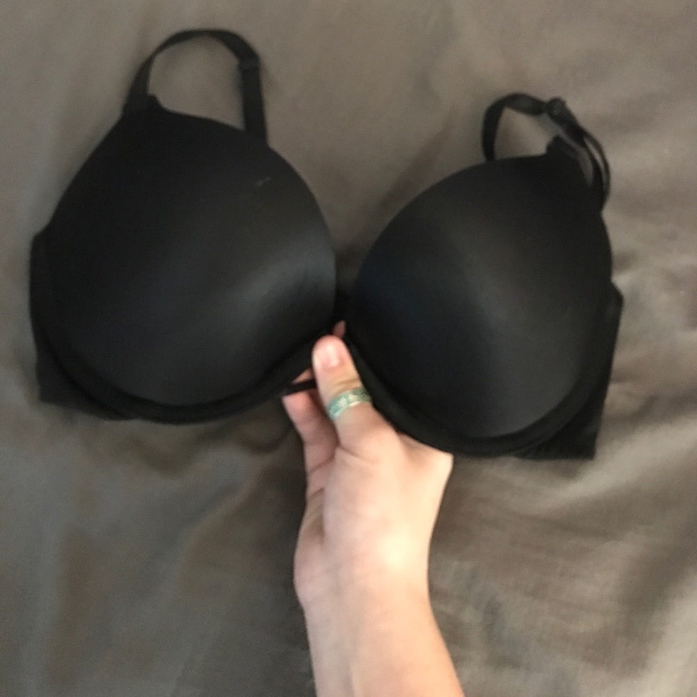 VICTORIAS SECRET BOMBSHELL BRA