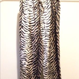 Victoria's Secret Intimates & Sleepwear - Victoria's Secret lounging pajama Victoria's Secret Intimates & Sleepwear - Victoria's Secret lounging pajama