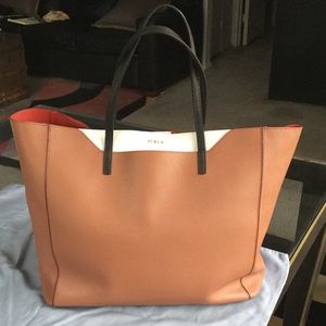 Superior condition genuine leather tote bag