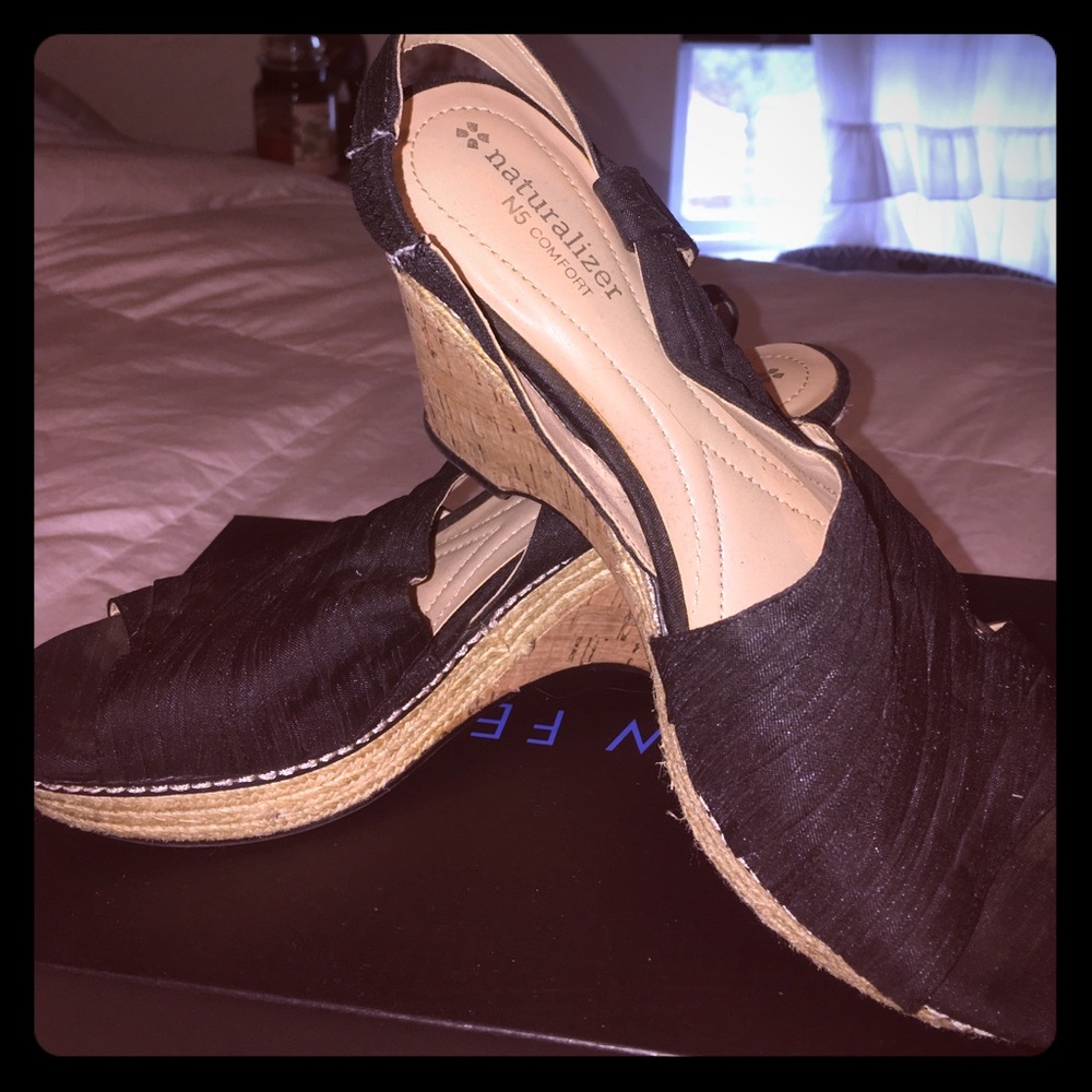 Naturalizer n5 comfort black wedges