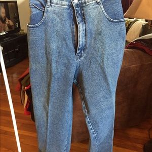 Cotton/spandex straight leg denim jeans