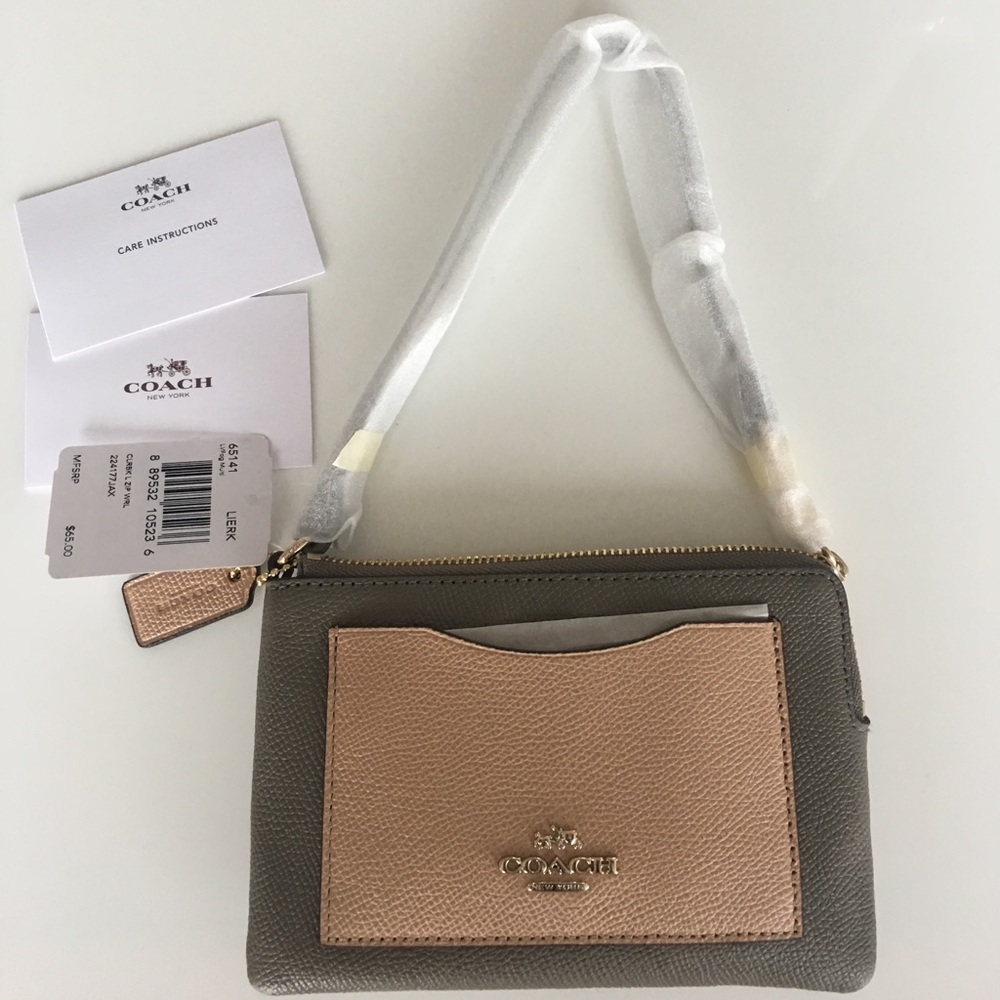Authentic New Coach wristlet