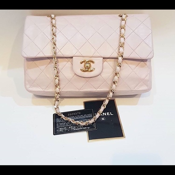 Fast sale  ! Chanel baby pink medium lambskin - Picture 1 of 4