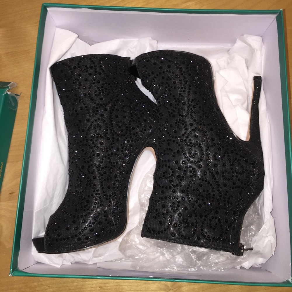 Lauren Lorraine Emma *ONE DAY SALE*