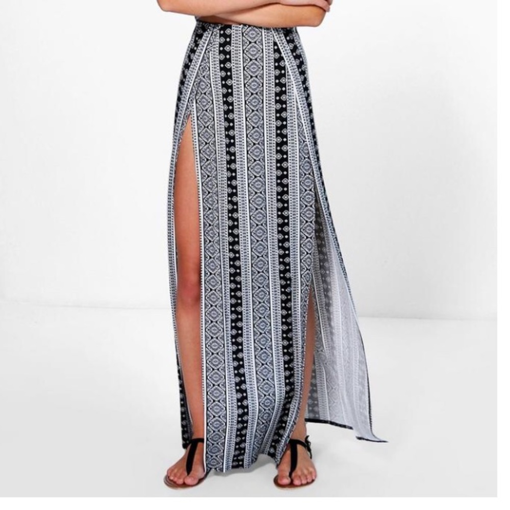 Boohoo maxi skirt - high slits