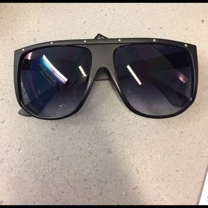 black big sunglasses with rhinestones