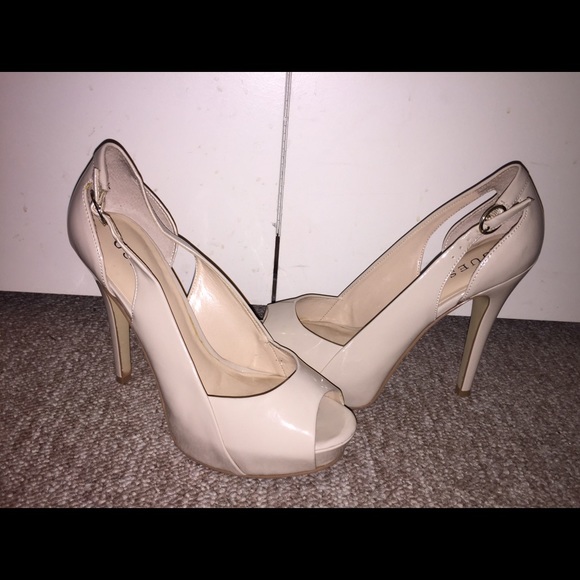 Guess Stilettos - Picture 3 of 4